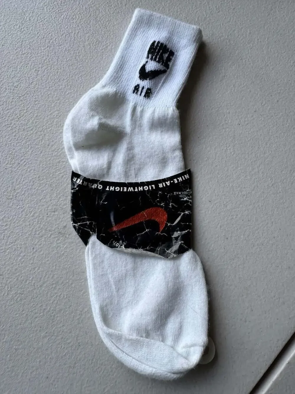 Vintage Nike Air Lightweight Quarter Socks (Size 9-11)